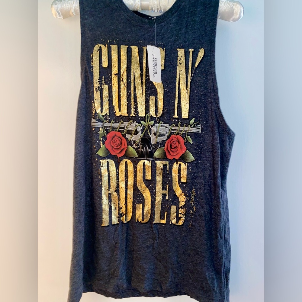 Forever 21 Dark Gray Guns N' Roses Graphic Tank with Gold and Red Print